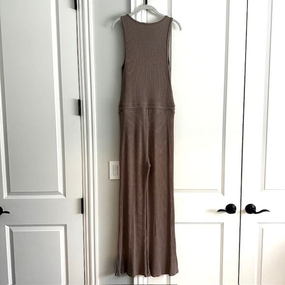 Beyond Yoga Jetsetter Jumpsuit Ribbed Medium Color: Birch - Picture 7 of 11